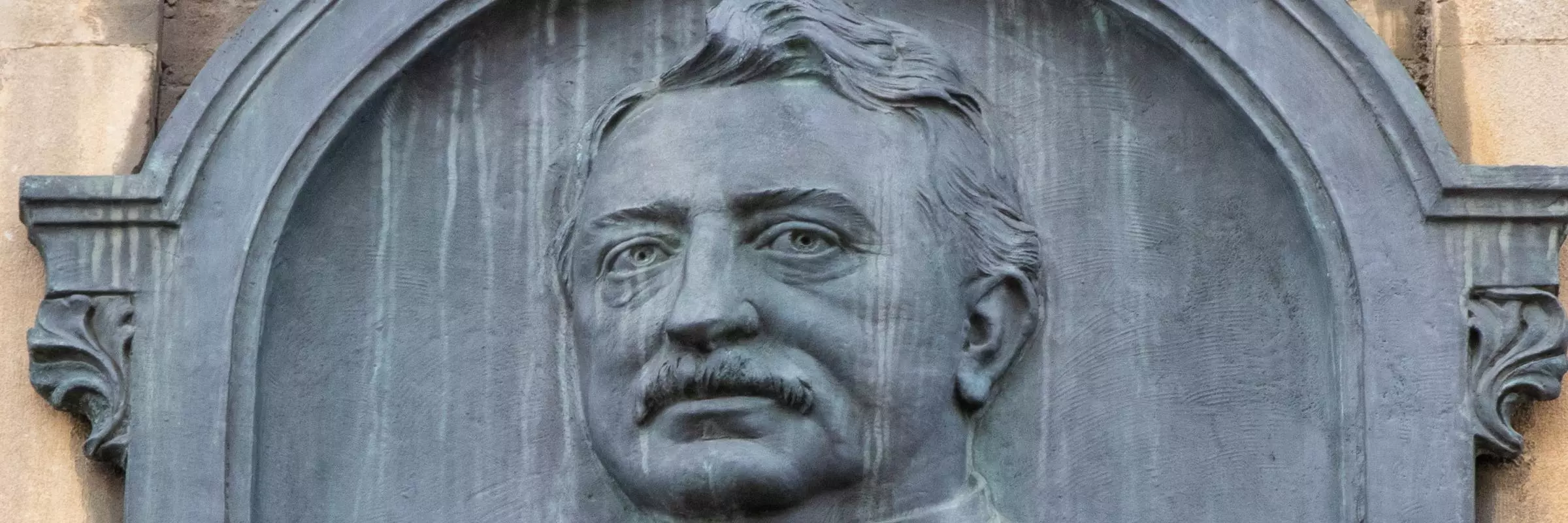 Cecil Rhodes plaque - Oriel