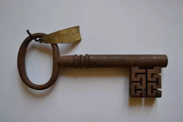 key to the College Chest c1714